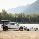 Pickup con cubierta tonneau y portaequipajes Thule Xscape tonneau upright